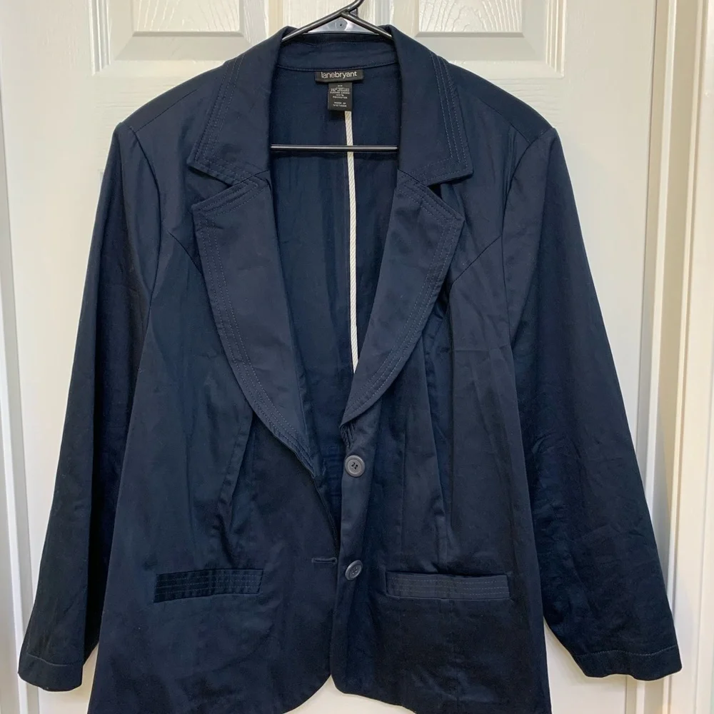 Lovely Navy Blue Women’s Suit - Picture 3 of 5